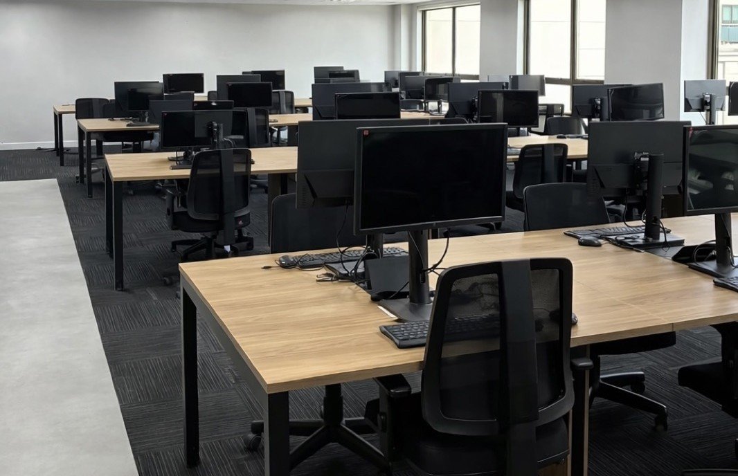 Escritório COMO Soluções: ambiente corporativo sob medida, com operação cuidada todos os dias pela equipe COMO